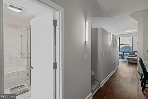 $299,000 | 1100 South Broad Street, Unit 515C, Philadelphia, PA 19146