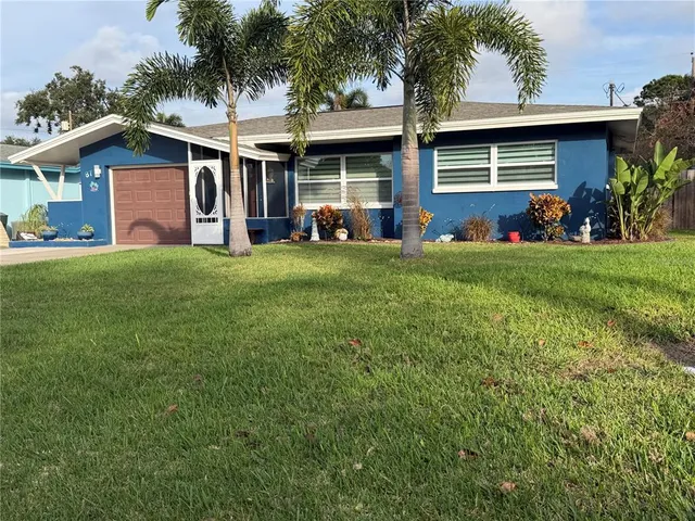 $725,000 | 87 Oakwood Drive, Dunedin, FL 34698