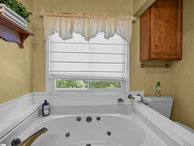 $268,500 | 217 Chatham Court, Greenwood, SC 29649