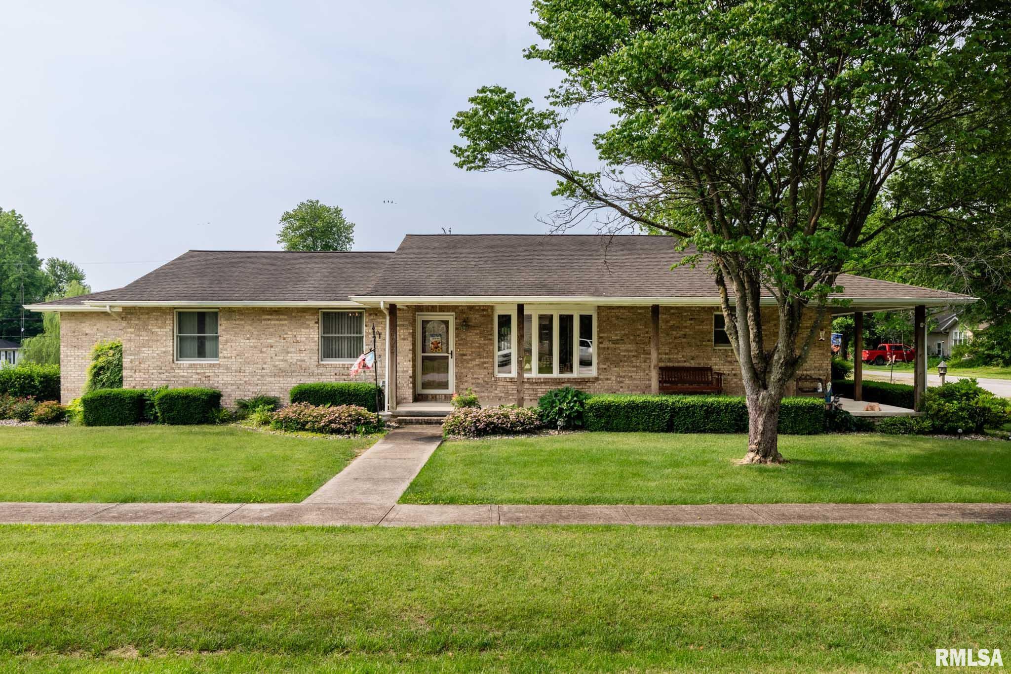 408 West Flora Street Valier, IL 62891 - Photo 1 of 33 Gallery Image 1