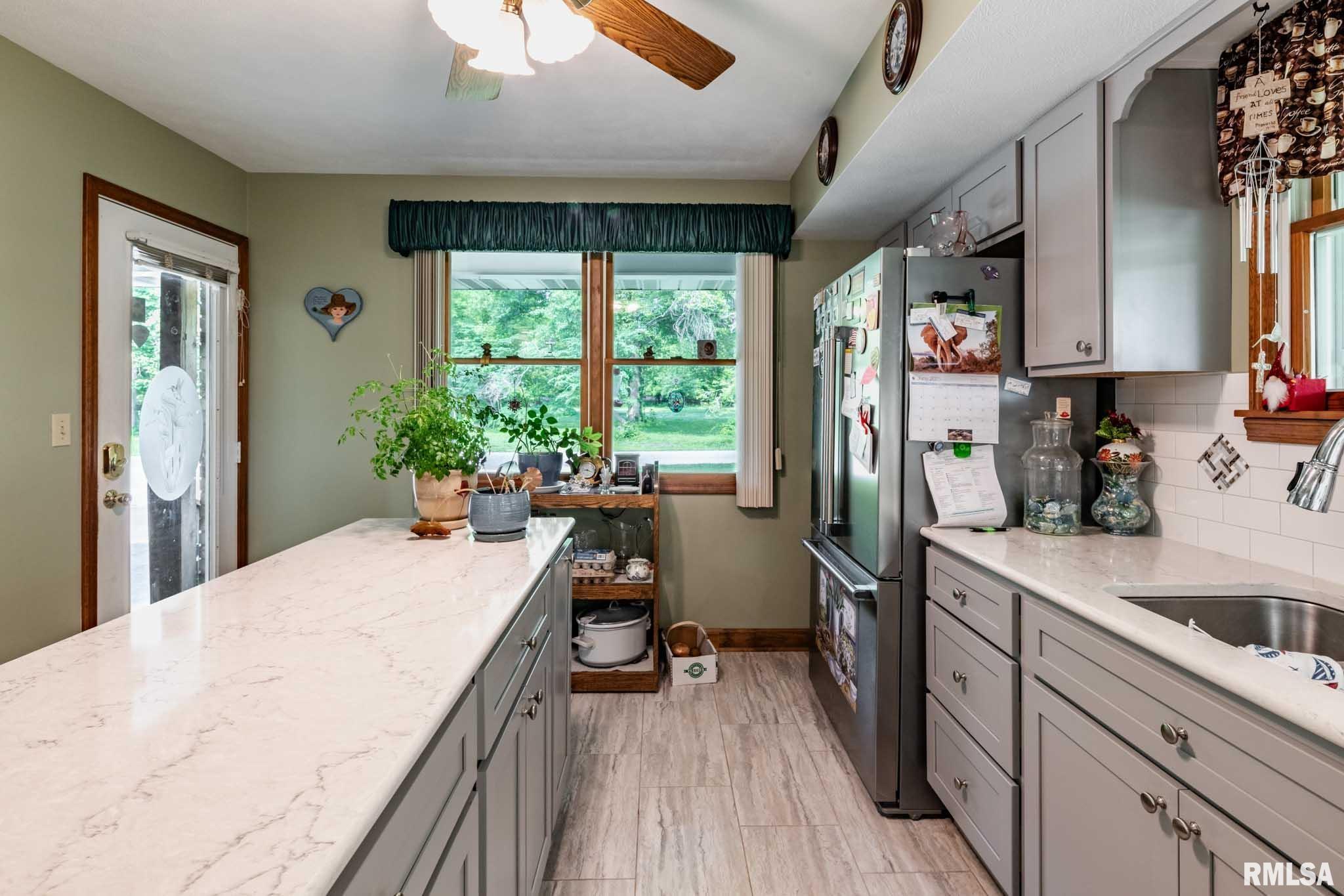 408 West Flora Street Valier, IL 62891 - Photo 13 of 33 Gallery Image 13