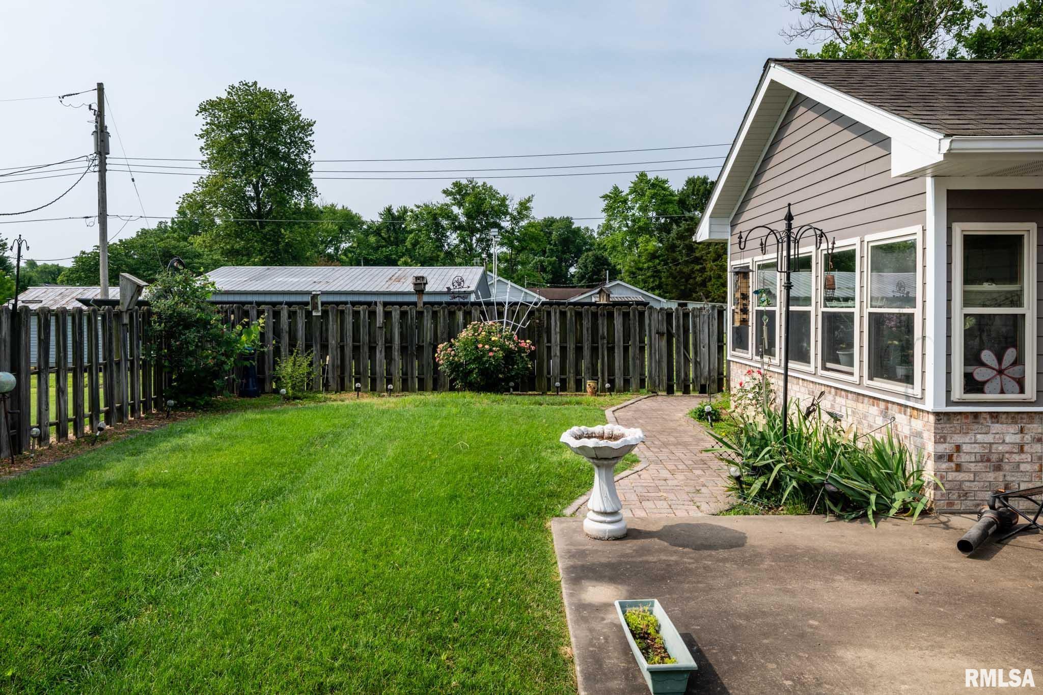 408 West Flora Street Valier, IL 62891 - Photo 26 of 33 Gallery Image 26