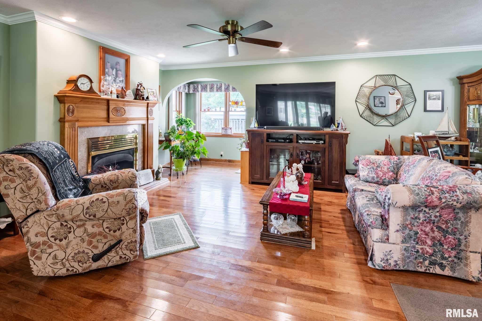 408 West Flora Street Valier, IL 62891 - Photo 6 of 33 Gallery Image 6