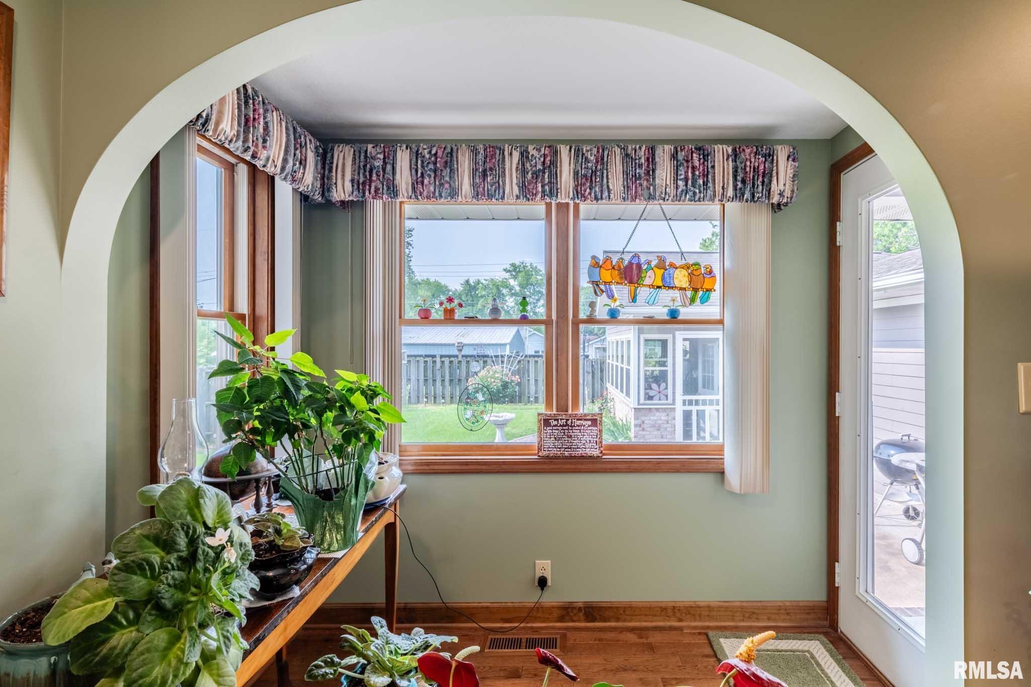 408 West Flora Street Valier, IL 62891 - Photo 8 of 33 Gallery Image 8