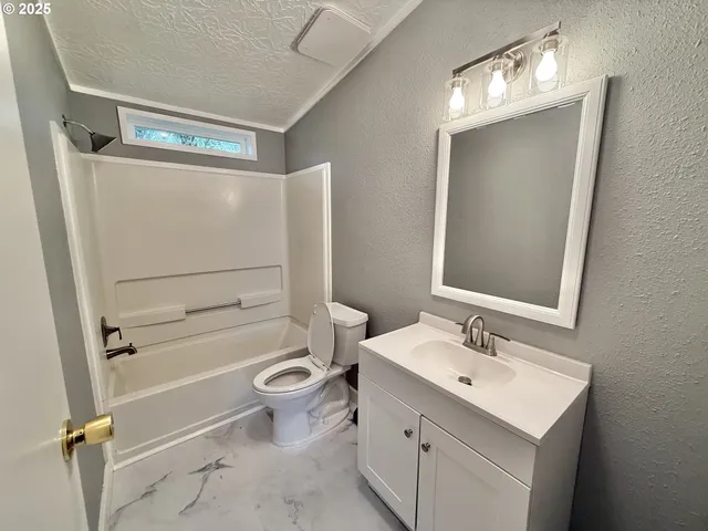 $229,900 | 1282 3rd Street, Unit 37, Lafayette, OR 97127