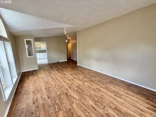 $229,900 | 1282 3rd Street, Unit 37, Lafayette, OR 97127