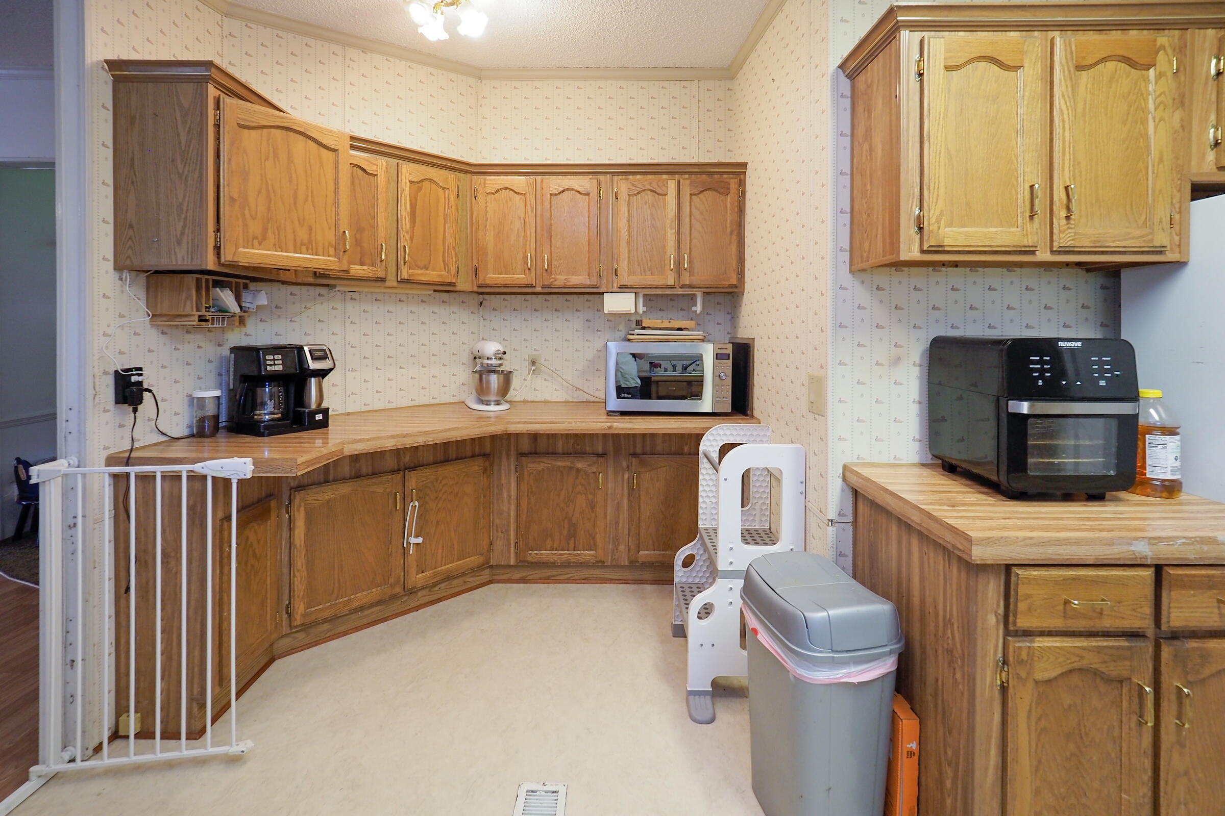 421 Clinton Street Mendon, MI 49072 - Photo 11 of 31 421 Clinton St-111