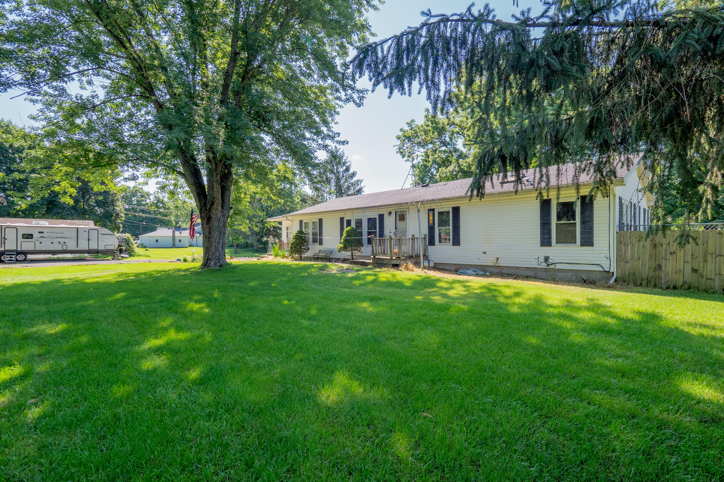 421 Clinton Street Mendon, MI 49072 - Photo 3 of 31 421 Clinton St-103