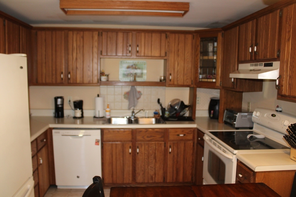 122 Sand Gully Road, Unit B Sudbury, MA 01776 - Photo 6 of 20 Gallery Image 6