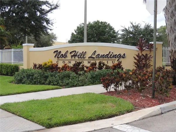 $1,595 | 9905 Westwood Drive, Unit 163, Tamarac, FL 33321
