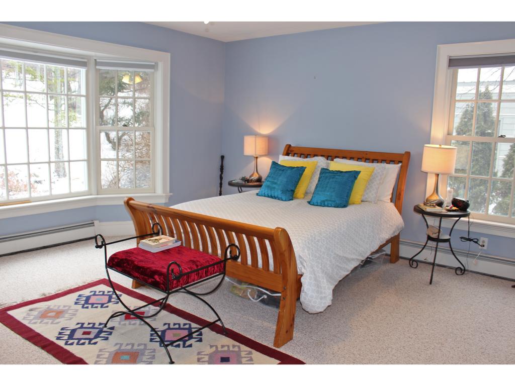 8 Deerfield Road South Burlington, VT 05403 - Photo 14 of 36 Gallery Image 14