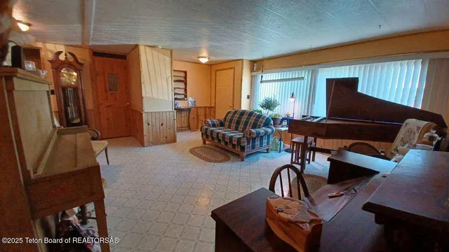 $365,000 | 5 3rd Street, Marbleton, WY 83113