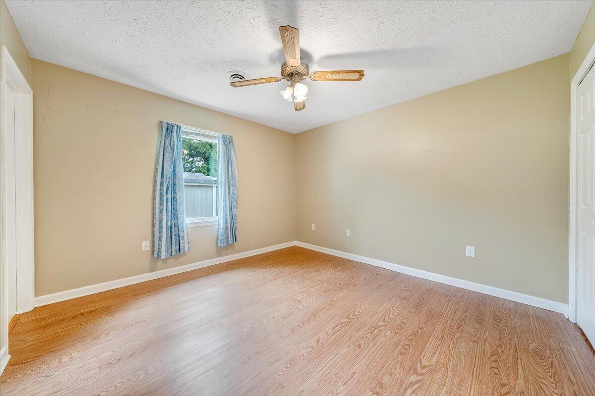 1333 Thomason Road Southeast Roanoke, VA 24014 - Photo 24 of 58 17-MIB08817