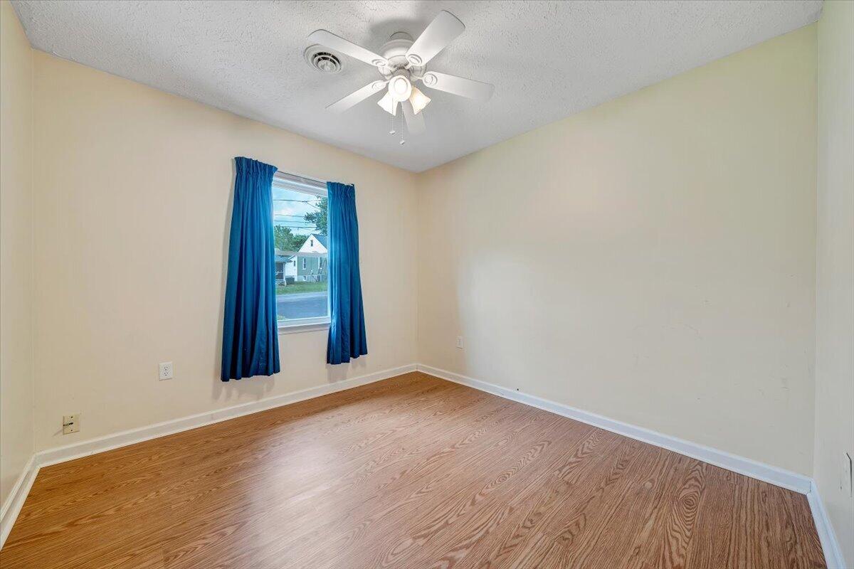 1333 Thomason Road Southeast Roanoke, VA 24014 - Photo 27 of 58 22-MIB08805