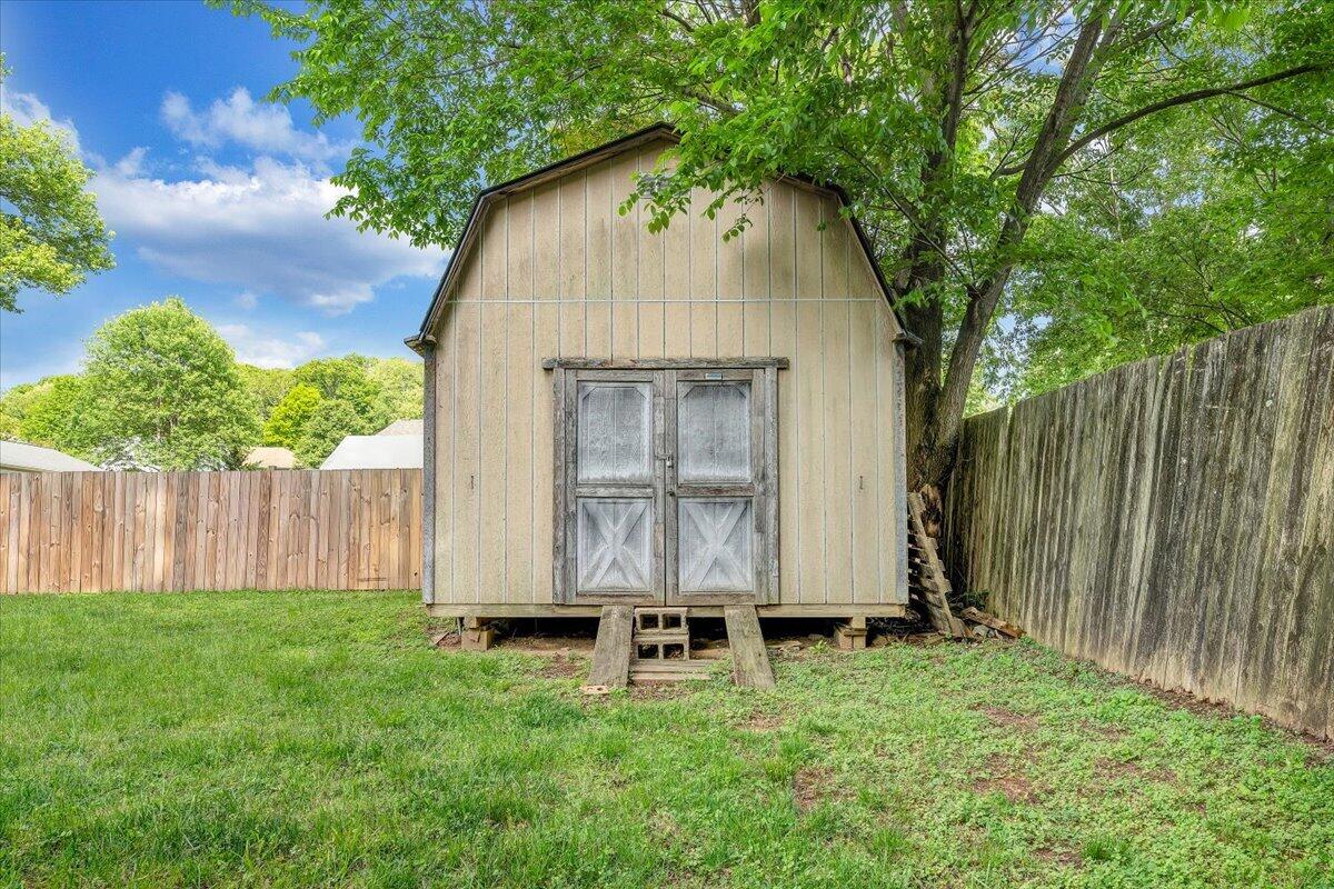 1333 Thomason Road Southeast Roanoke, VA 24014 - Photo 32 of 58 31-MIB08841