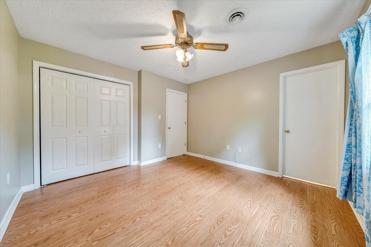 1333 Thomason Road Southeast Roanoke, VA 24014 - Photo 4 of 58 19-MIB08823