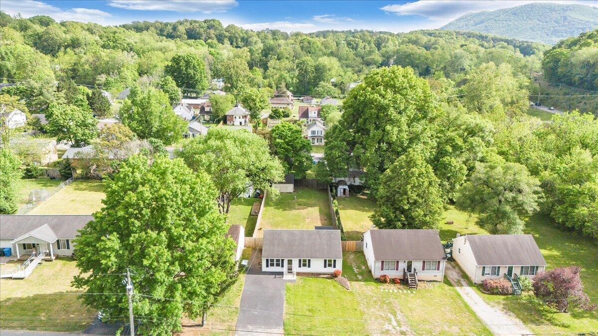 1333 Thomason Road Southeast Roanoke, VA 24014 - Photo 46 of 58 46-DJI_20260428170256_0005_D