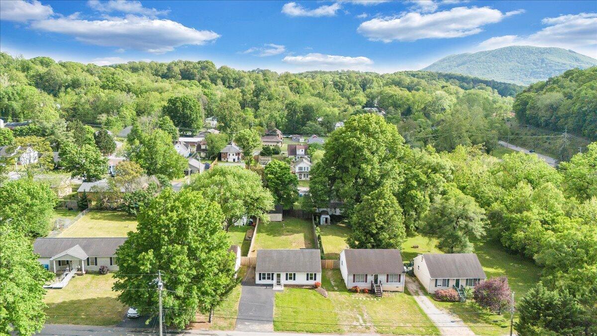 1333 Thomason Road Southeast Roanoke, VA 24014 - Photo 47 of 58 47-DJI_20260428170355_0008_D