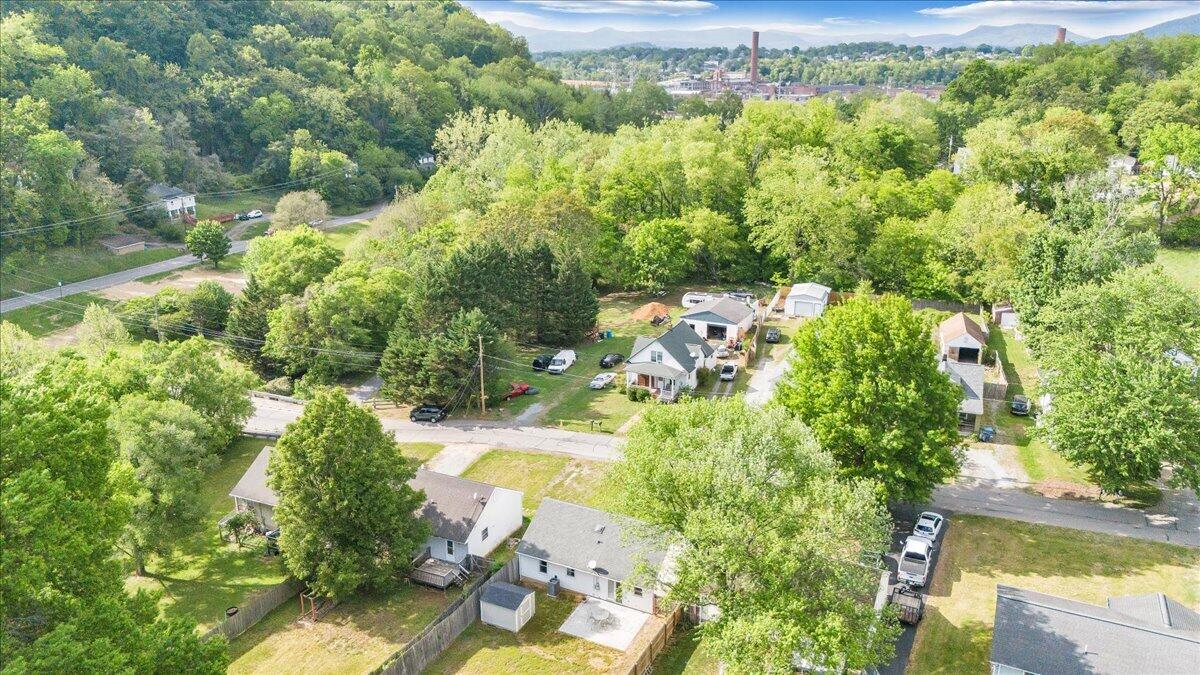 1333 Thomason Road Southeast Roanoke, VA 24014 - Photo 53 of 58 53-DJI_20260428170630_0017_D