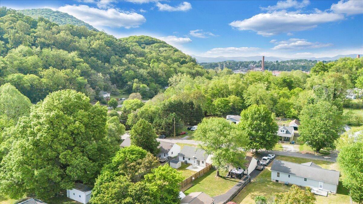 1333 Thomason Road Southeast Roanoke, VA 24014 - Photo 54 of 58 54-DJI_20260428170539_0015_D
