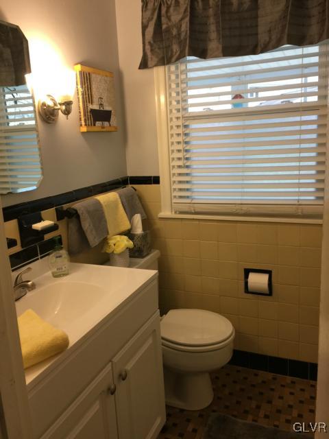 2602 Winston Road Bethlehem, PA 18017 - Photo 6 of 24 Gallery Image 6