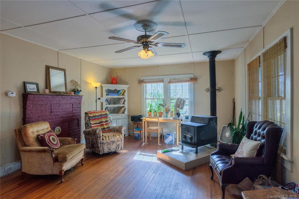 139 Martin Branch Road Leicester, NC 28748 - Photo 2 of 20 Gallery Image 2