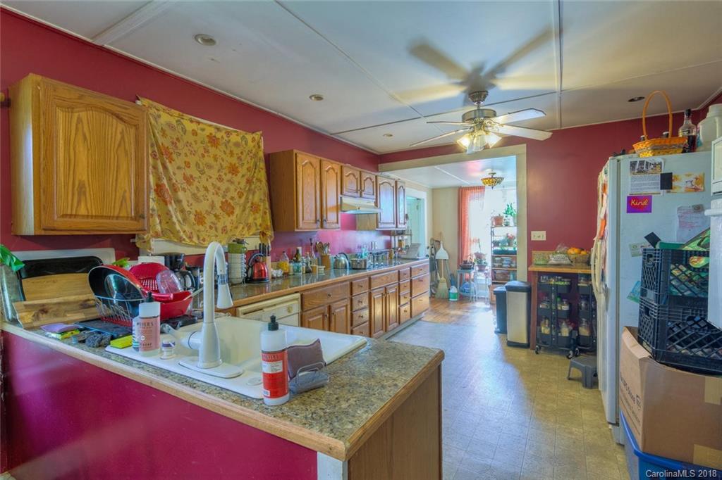 139 Martin Branch Road Leicester, NC 28748 - Photo 3 of 20 Gallery Image 3
