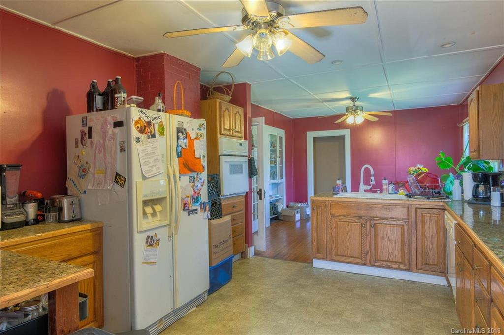 139 Martin Branch Road Leicester, NC 28748 - Photo 4 of 20 Gallery Image 4
