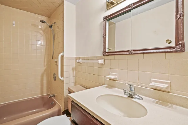 $599,900 | 6 Park Terrace, Milford, MA 01757