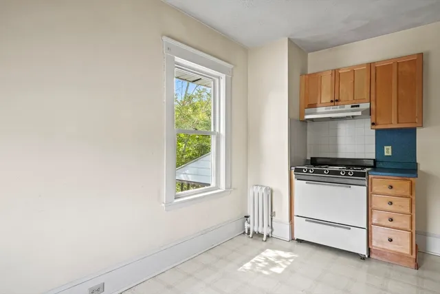 $599,900 | 6 Park Terrace, Milford, MA 01757