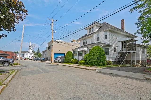 $599,900 | 6 Park Terrace, Milford, MA 01757