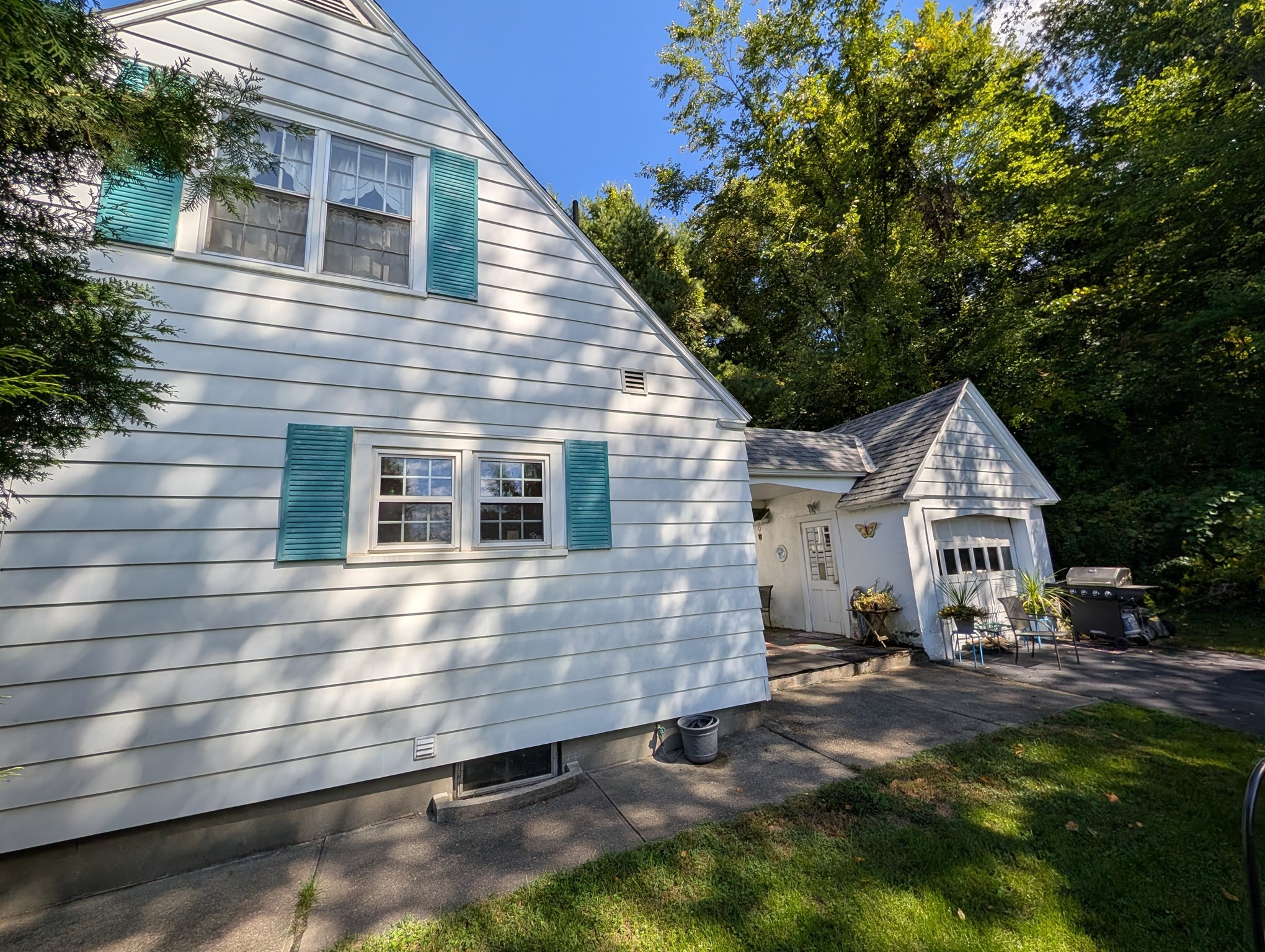 642 Greenfield Road Deerfield, MA 01342 - Photo 5 of 27 Gallery Image 5