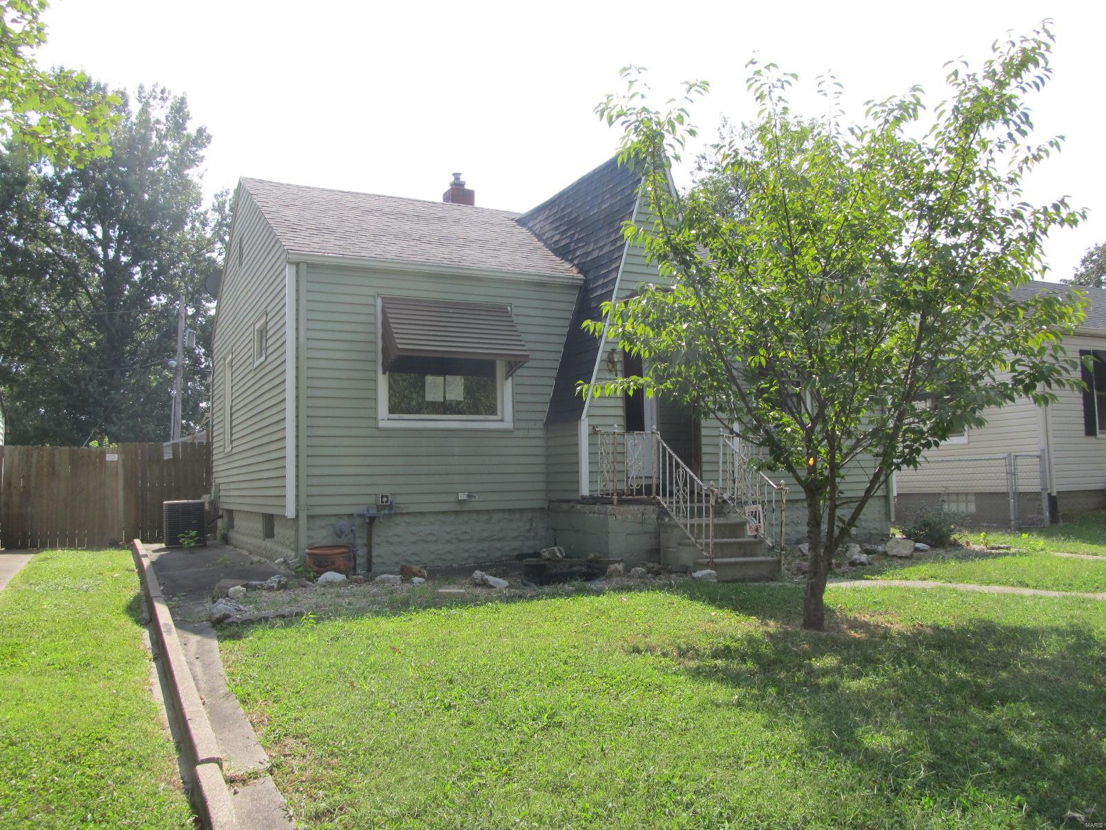 2872 Ralph Street Granite City, IL 62040 - Photo 1 of 12 Gallery Image 1