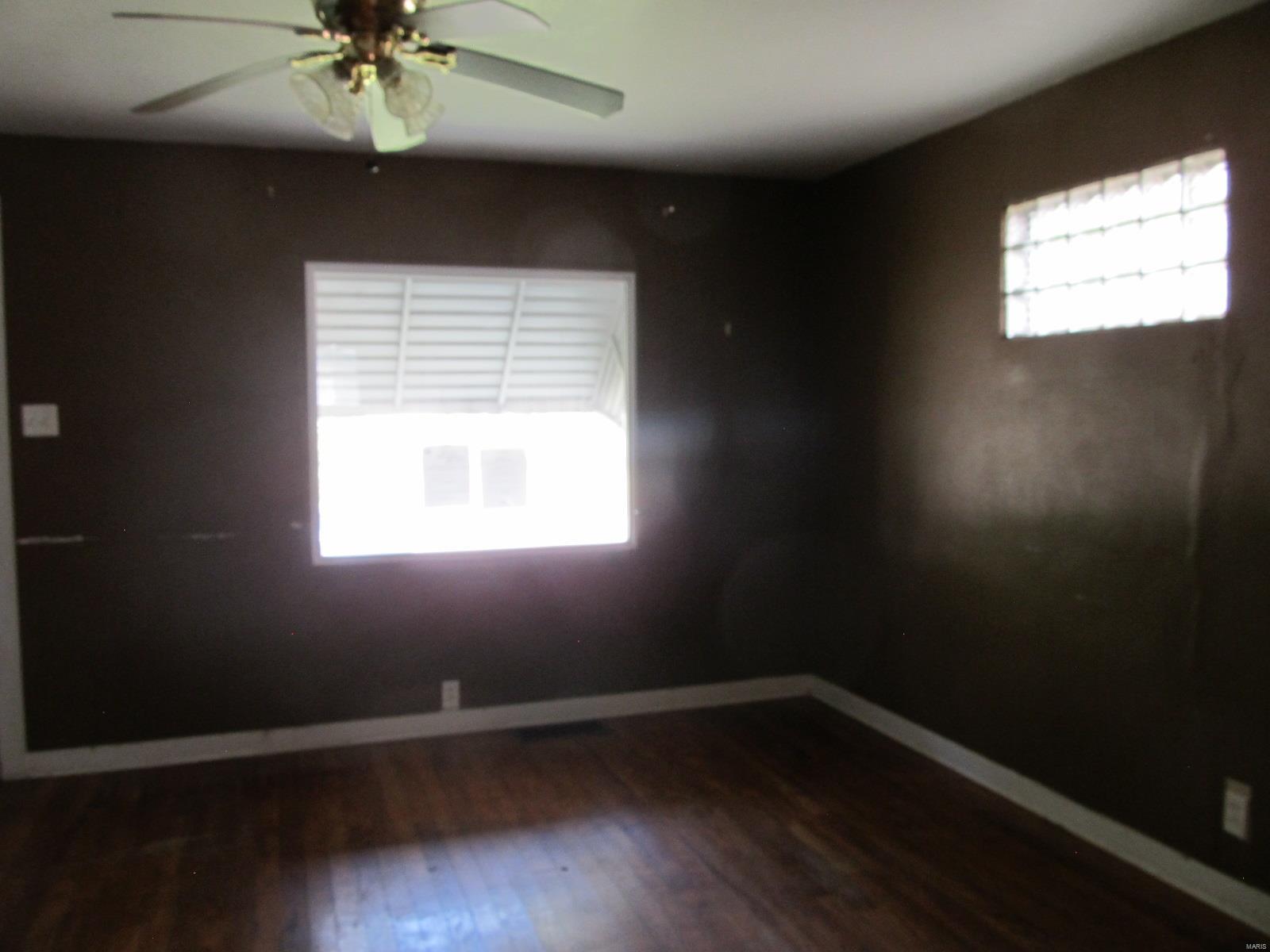 2872 Ralph Street Granite City, IL 62040 - Photo 5 of 12 Gallery Image 5