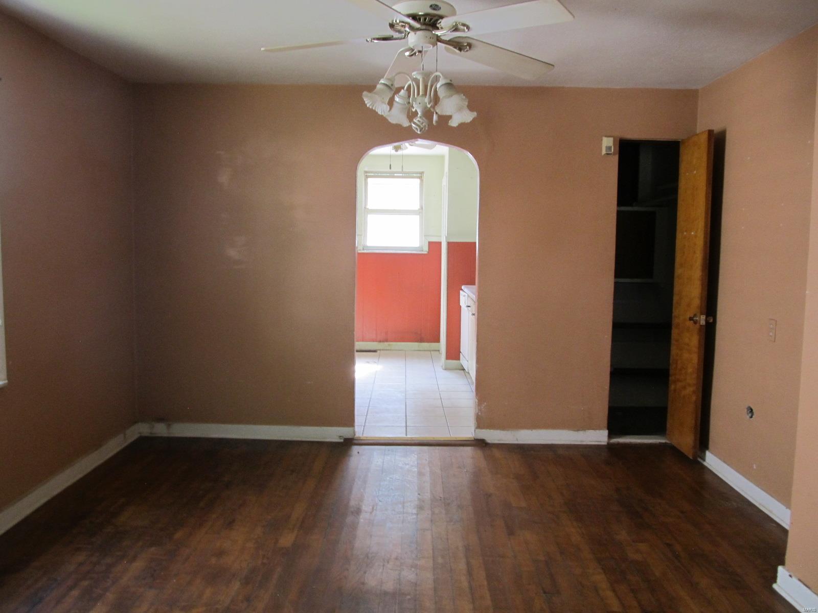 2872 Ralph Street Granite City, IL 62040 - Photo 6 of 12 Gallery Image 6