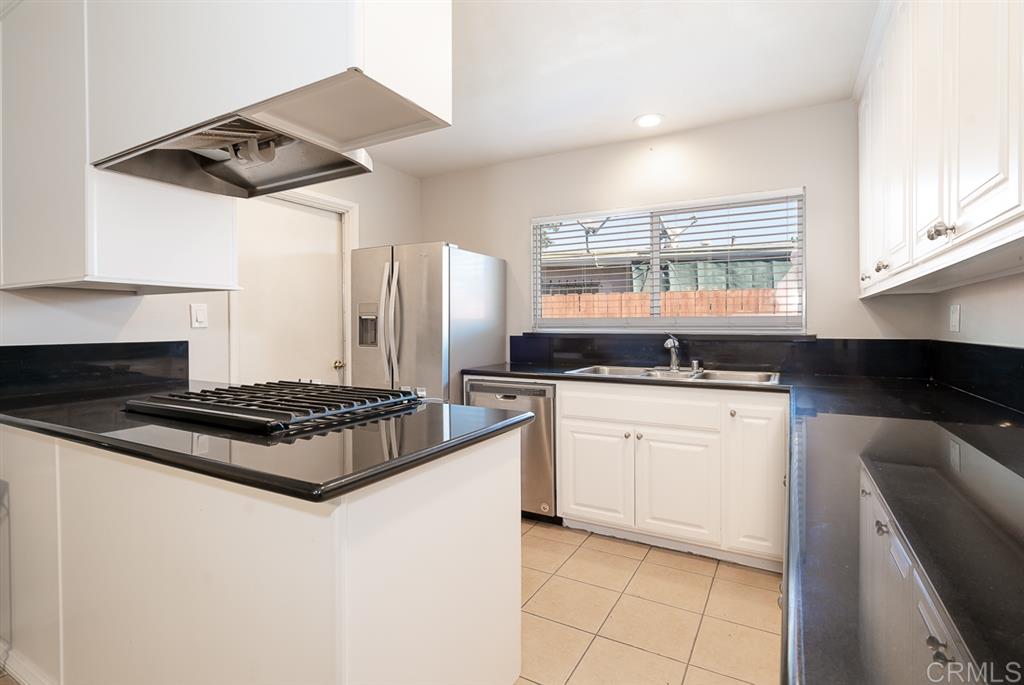 9111 Cambon Street Spring Valley, CA 91977 - Photo 12 of 23 Gallery Image 12