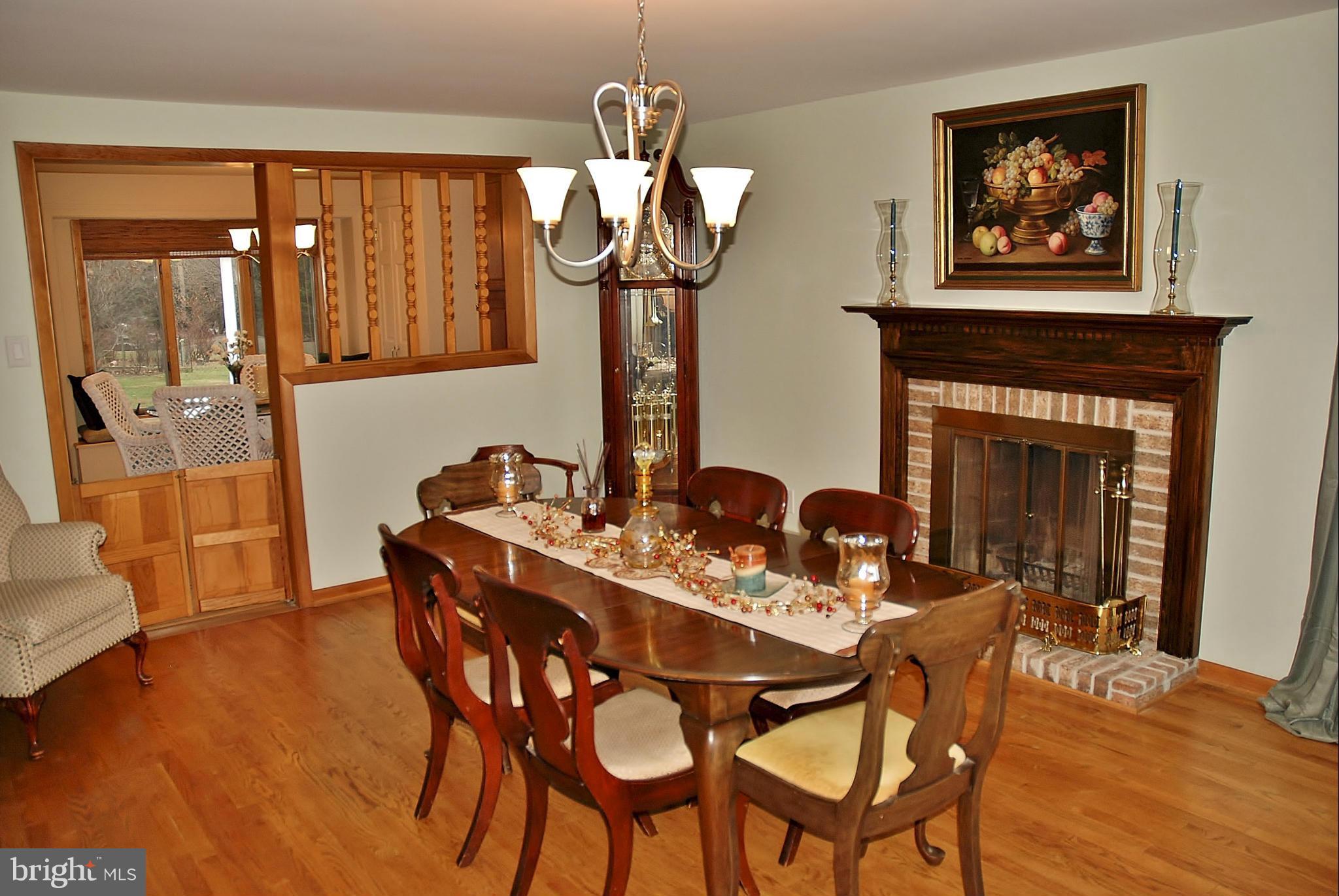 27817 Barnes Road Damascus, MD 20872 - Photo 11 of 30 Dining Room