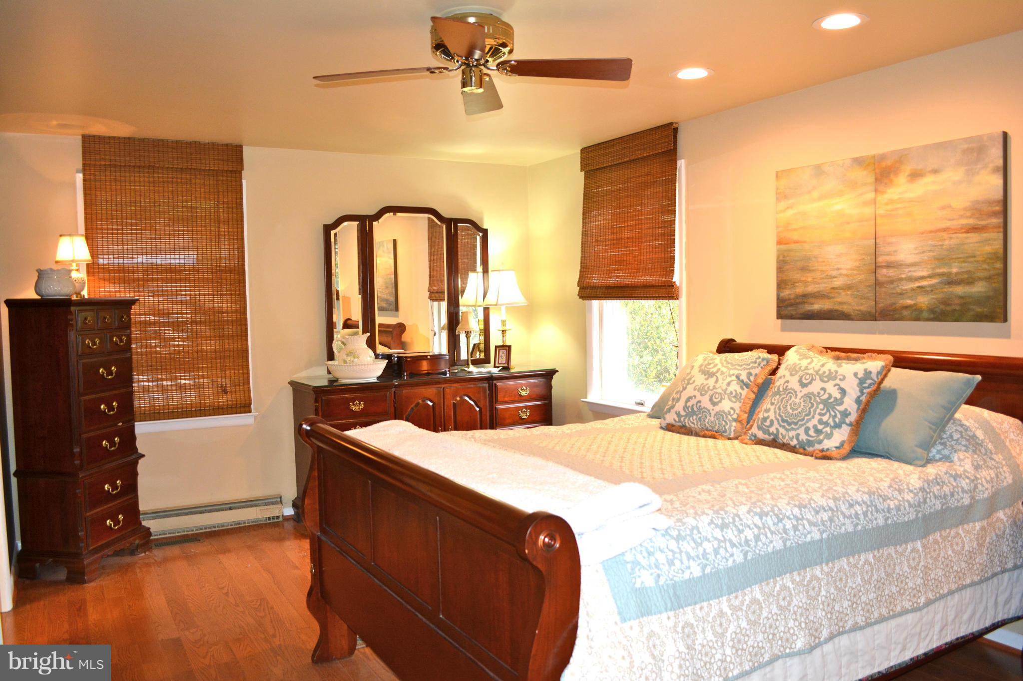 27817 Barnes Road Damascus, MD 20872 - Photo 12 of 30 Bedroom (Master)