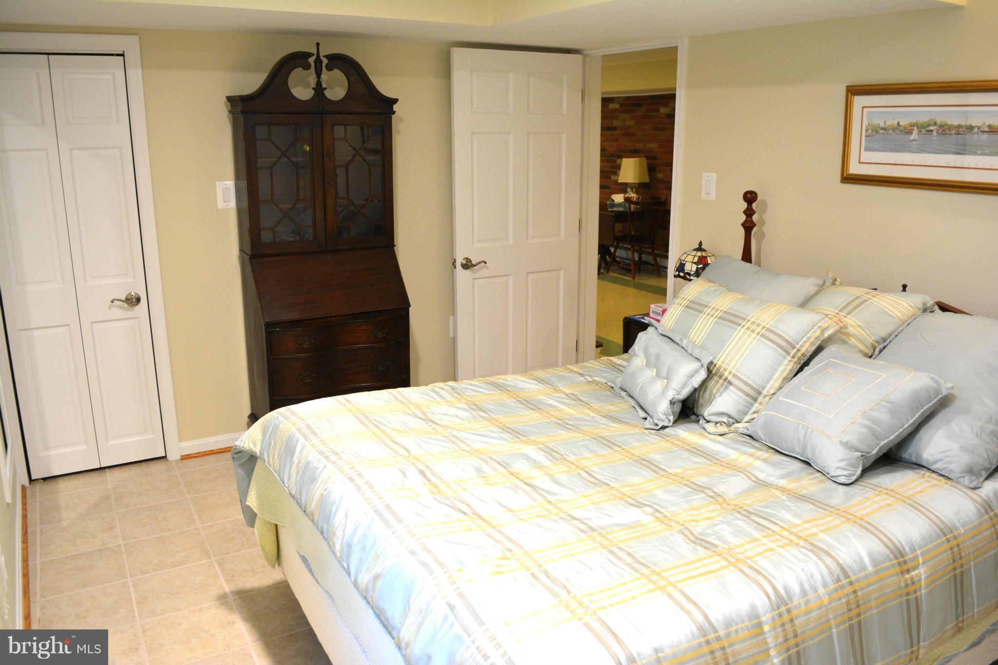 27817 Barnes Road Damascus, MD 20872 - Photo 23 of 30 Bedroom