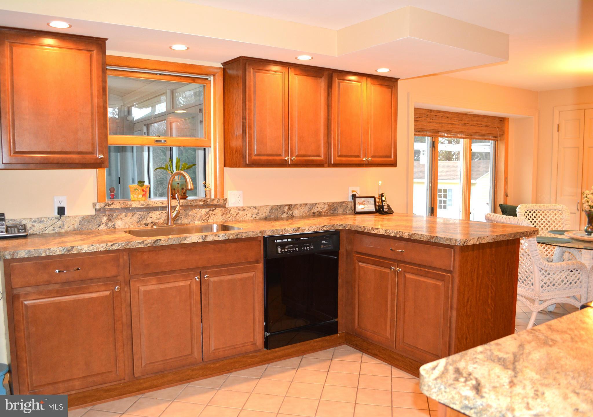 27817 Barnes Road Damascus, MD 20872 - Photo 4 of 30 Kitchen