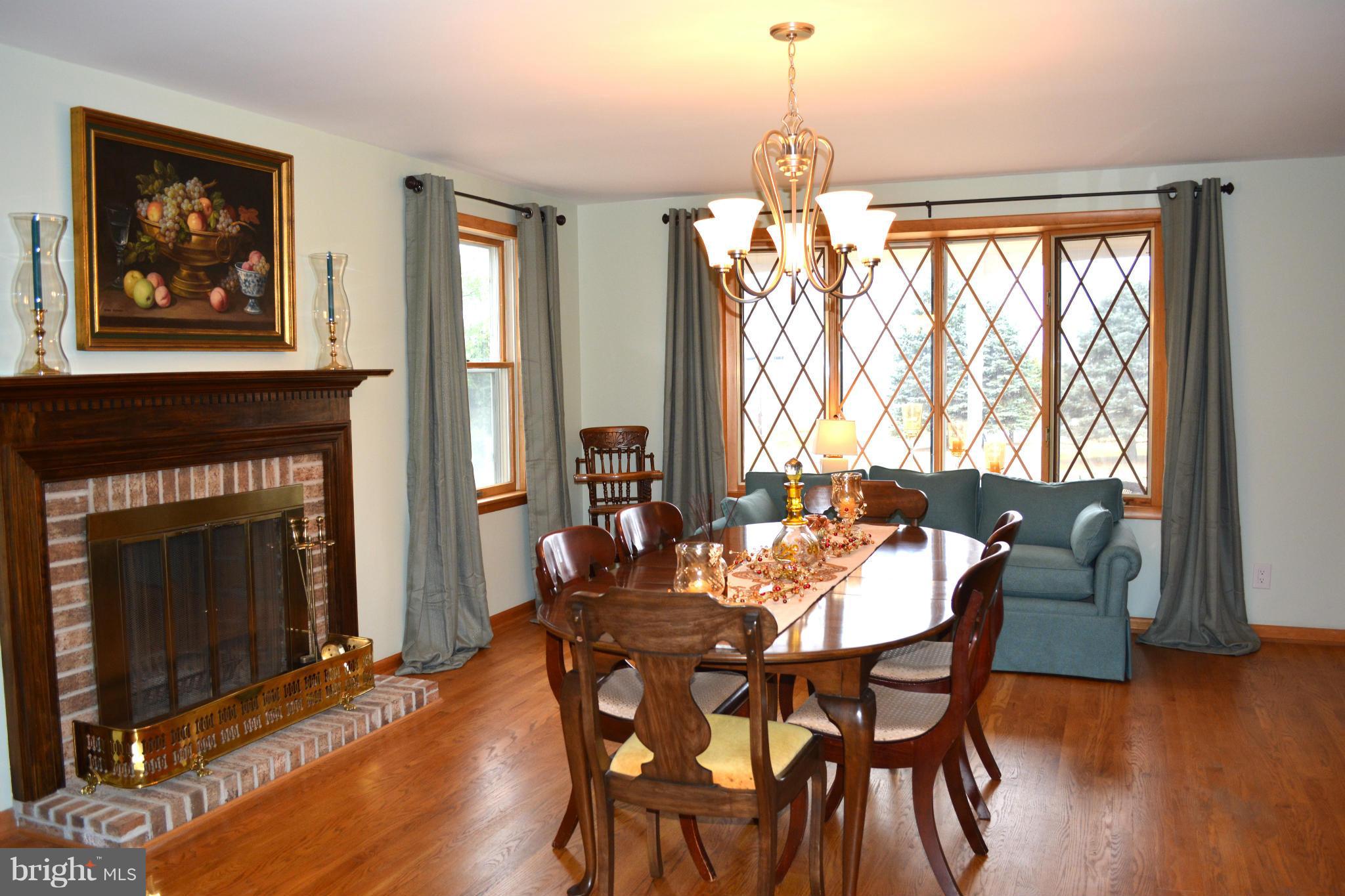 27817 Barnes Road Damascus, MD 20872 - Photo 10 of 30 Dining Room