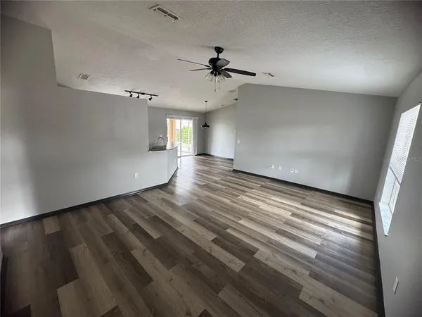 $1,895 | 6289 Mariner Boulevard, Spring Hill, FL 34609
