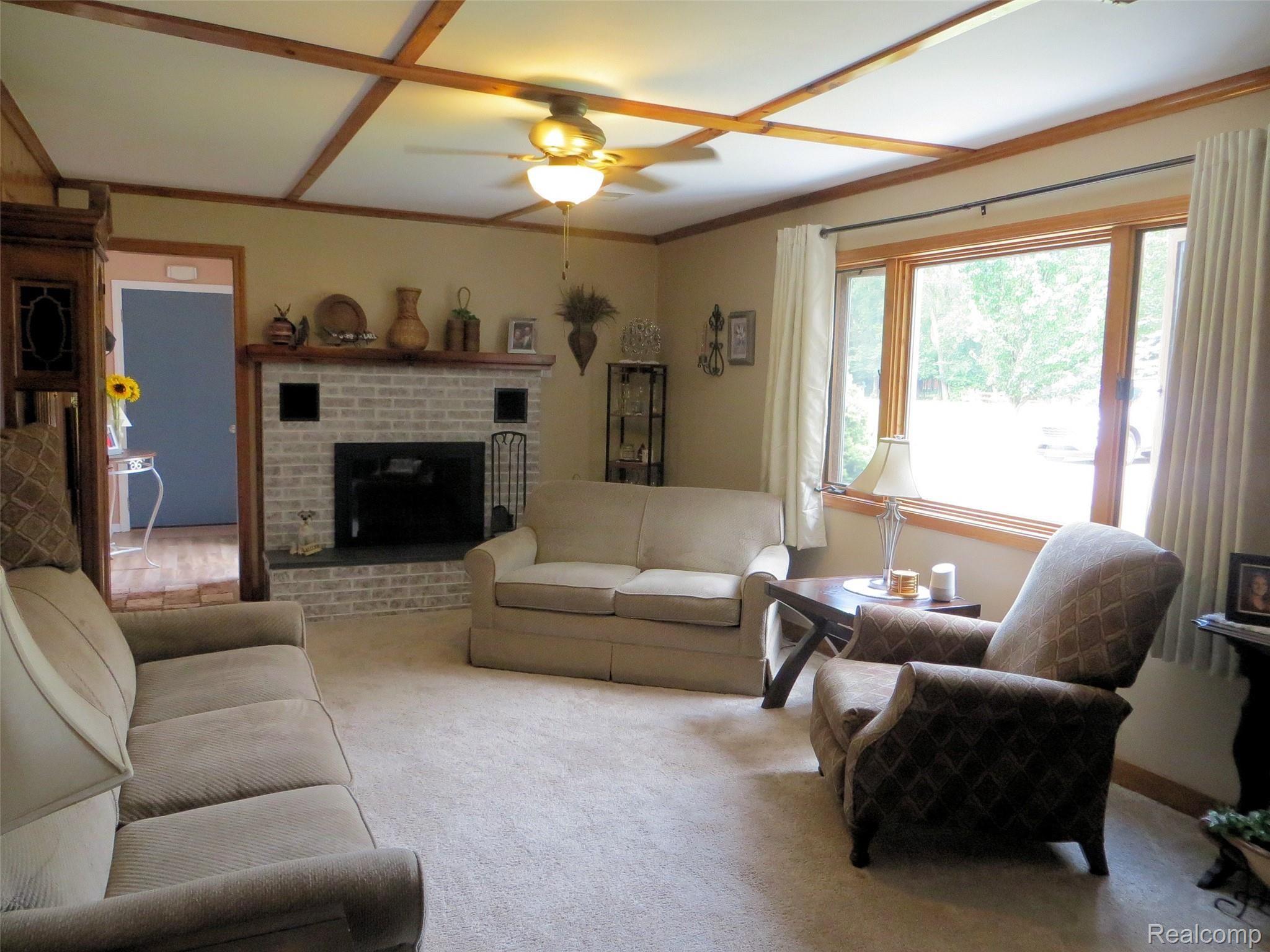 8819 Crescent Beach Road Pigeon, MI 48755 - Photo 4 of 37 4.JPG