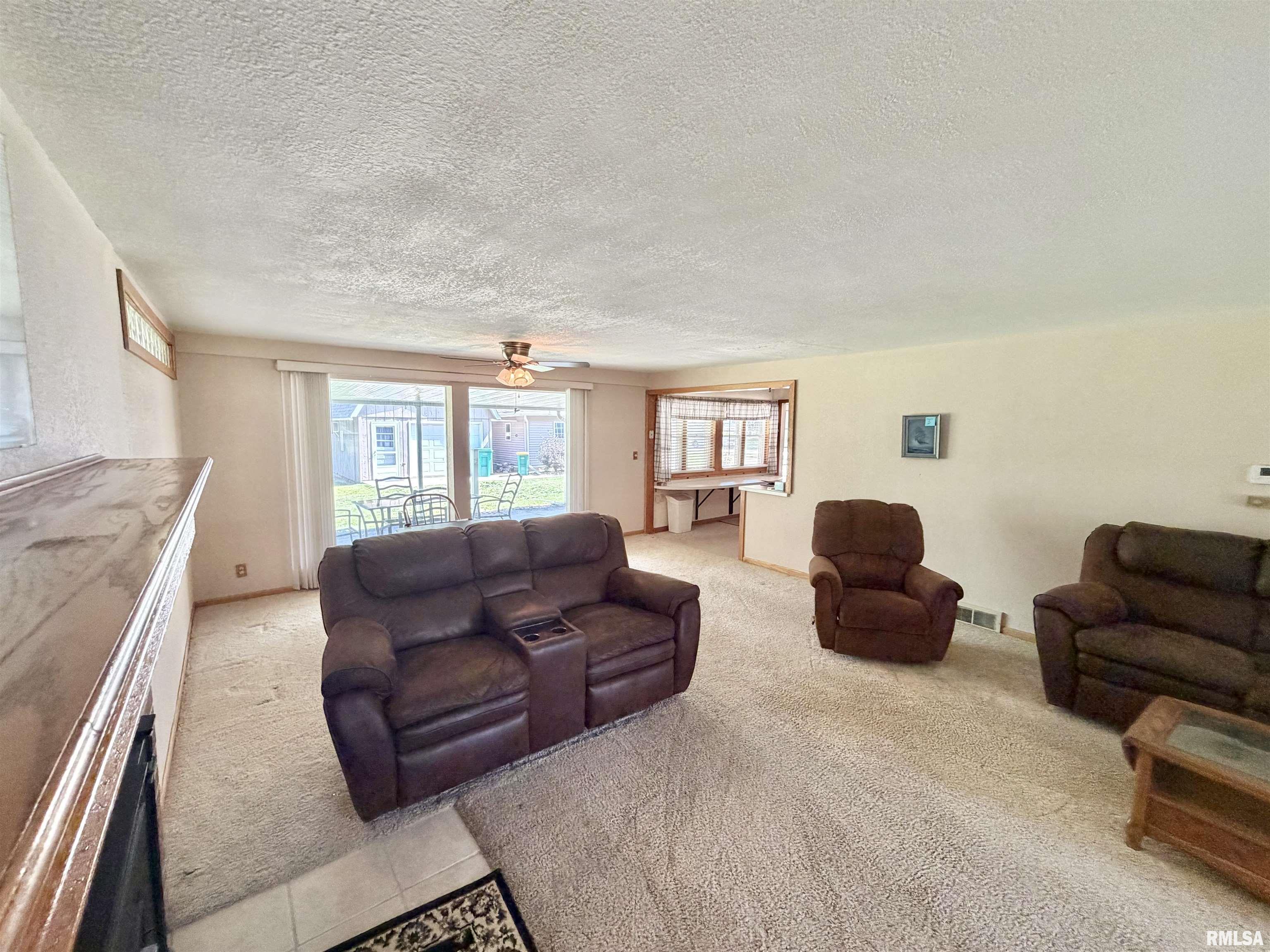 1797 South Lake Storey Road Galesburg, IL 61401 - Photo 8 of 33