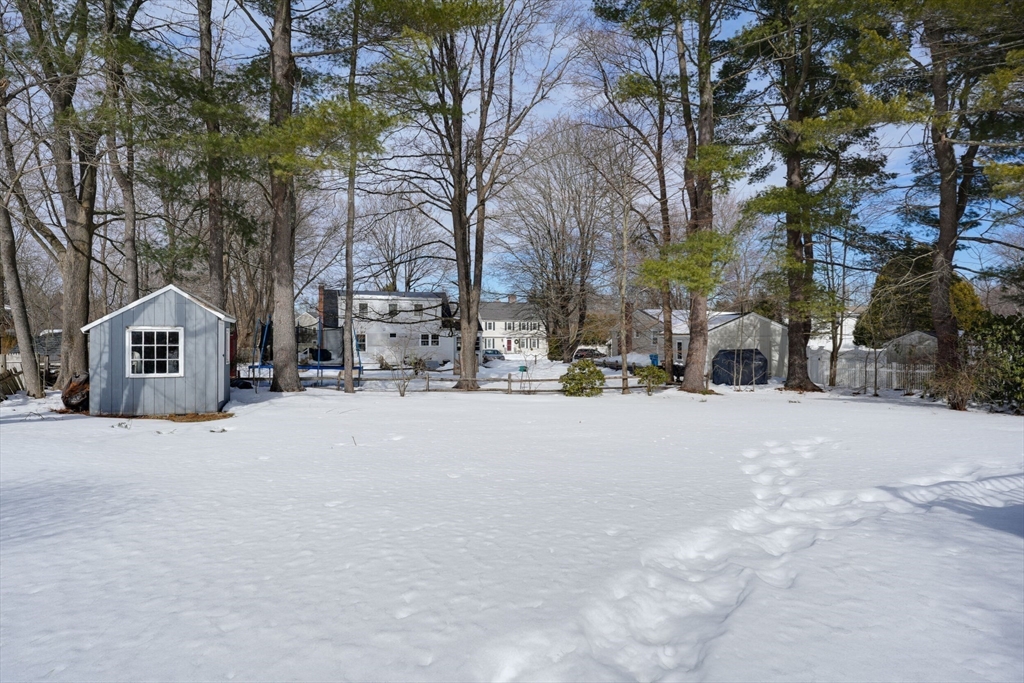 5 Castle Avenue Medfield, MA 02052 - Photo 4 of 29