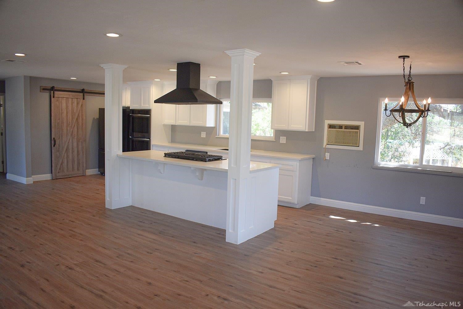 21808 Chestnut Court Tehachapi, CA 93561 - Photo 7 of 29 Gallery Image 7