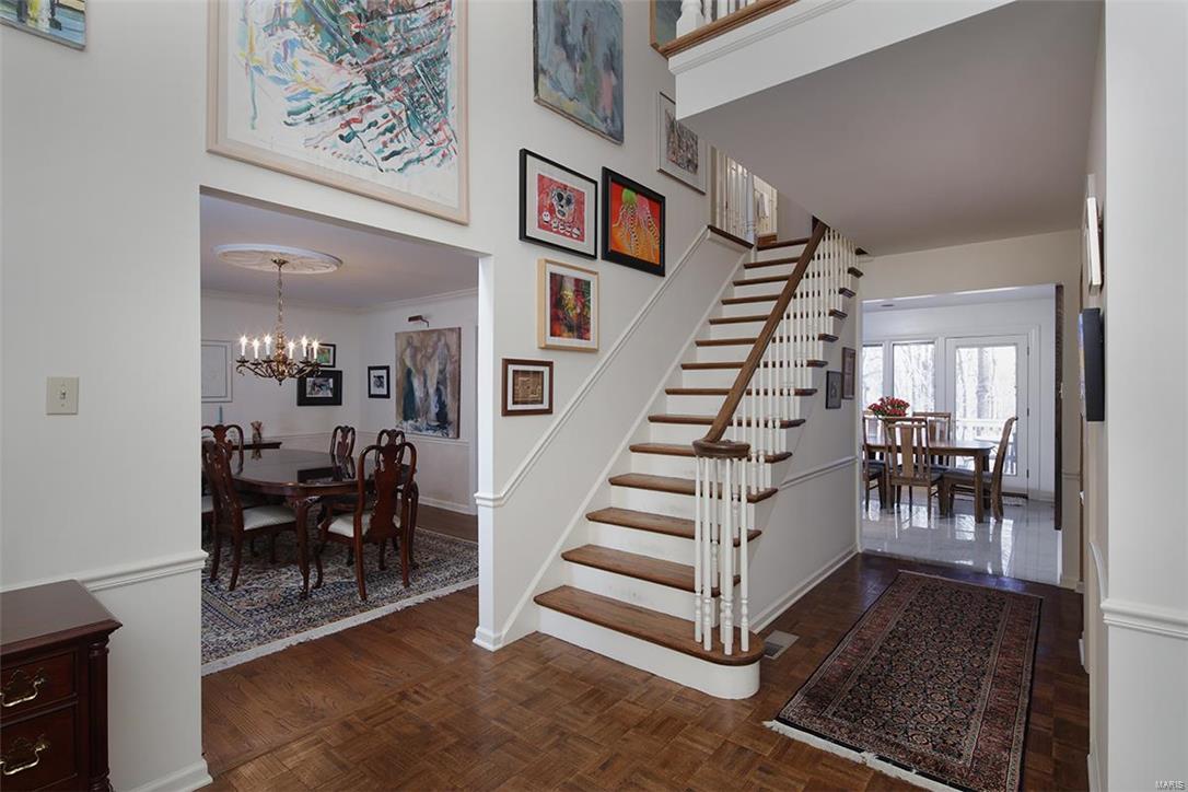 22 Dunleith Drive Ladue, MO 63124 - Photo 3 of 25