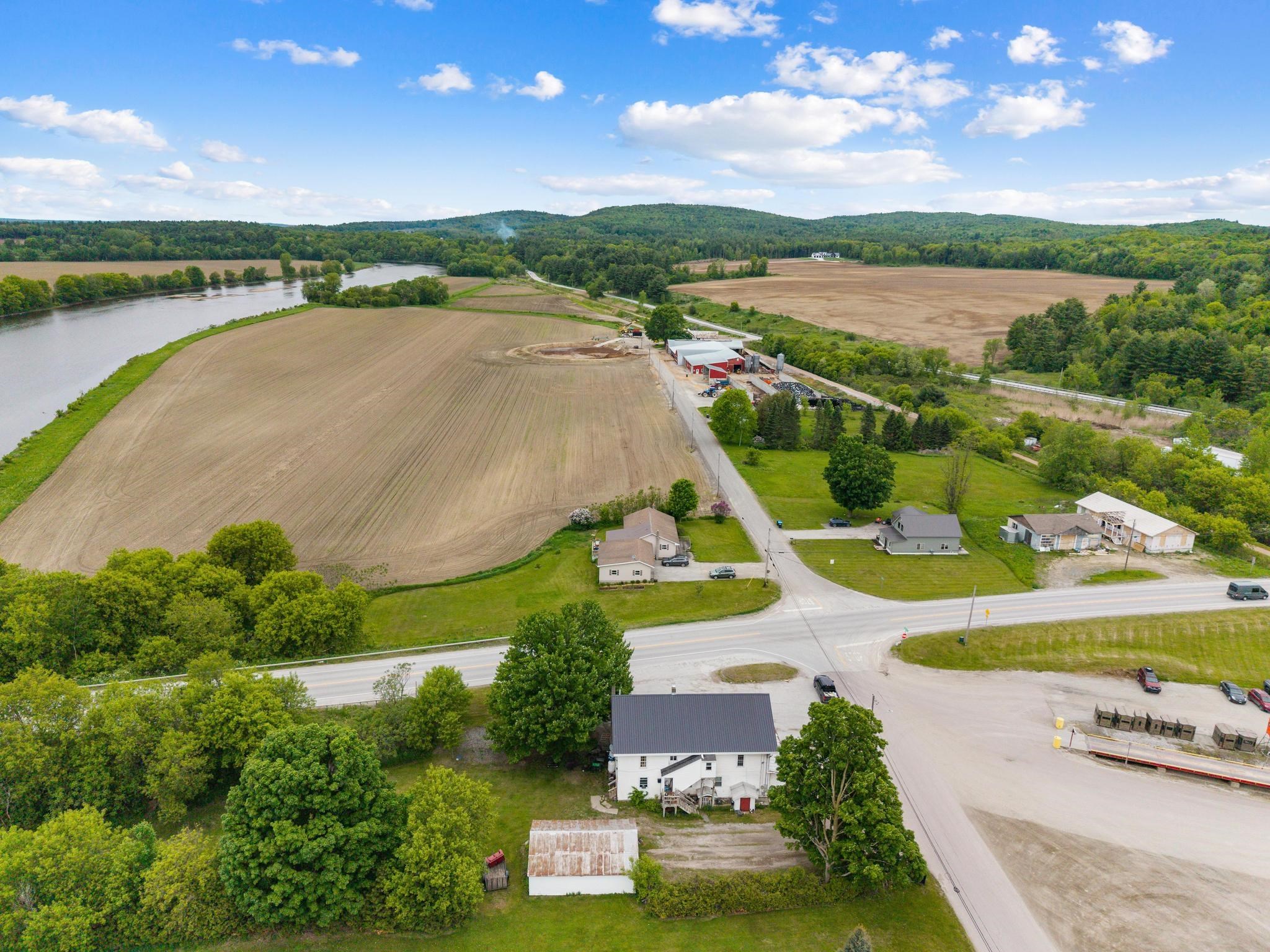 4232 Highway 105 Sheldon, VT 05483 - Photo 10 of 21
