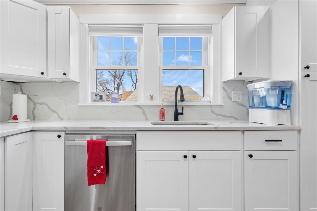36 Olcott Street Watertown, MA 02472 - Photo 8 of 28 Gallery Image 8