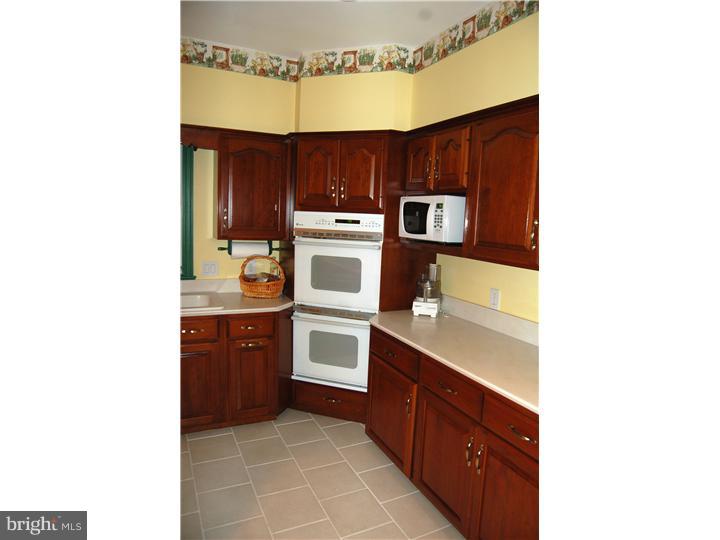 990 Font Road Glenmoore, PA 19343 - Photo 13 of 25 Kitchen